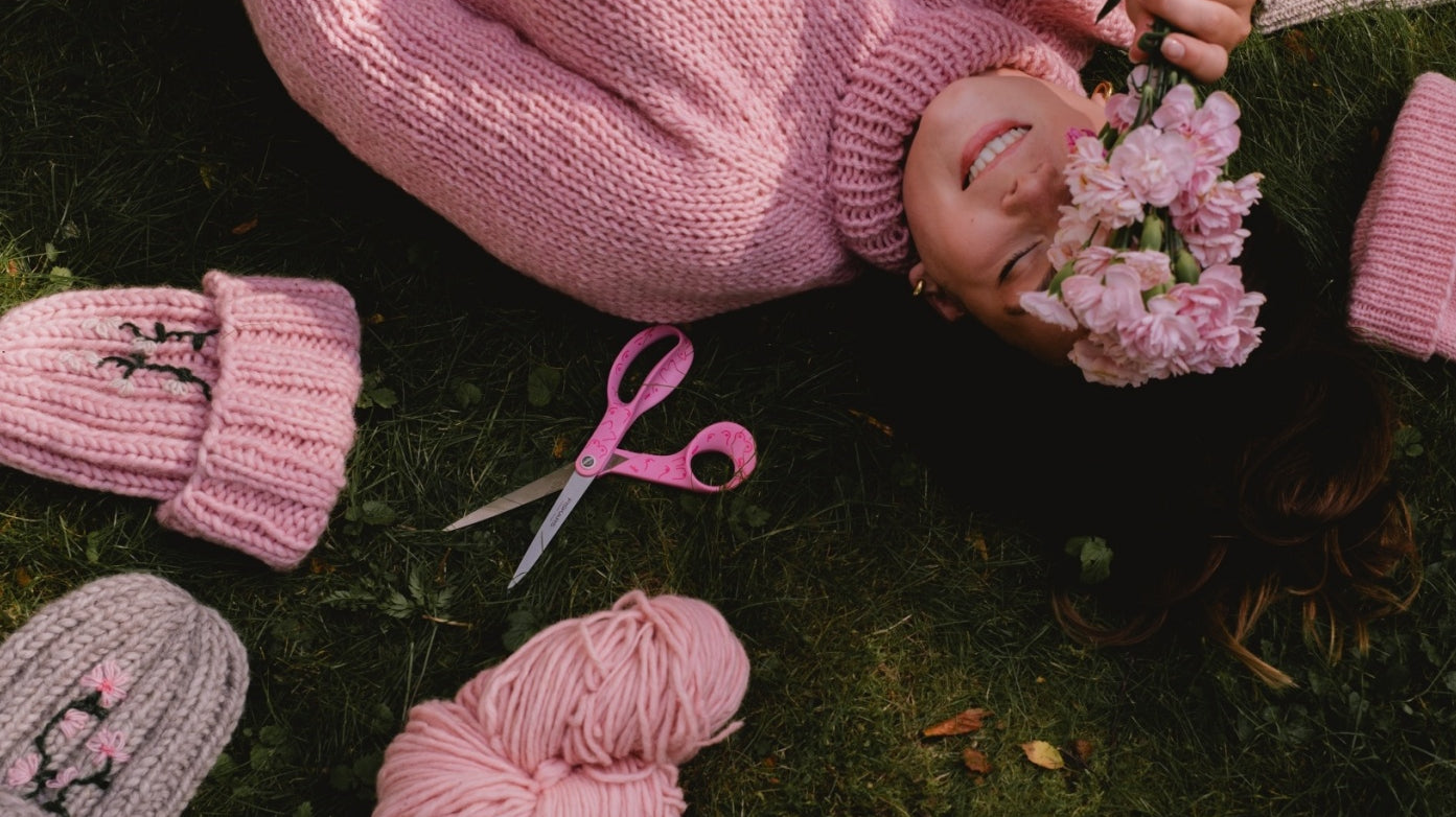 Odotettu lanseeraus: Myssy x Fiskars Kukkia-mallisto on osa Roosa nauha -kampanjaa 2024!