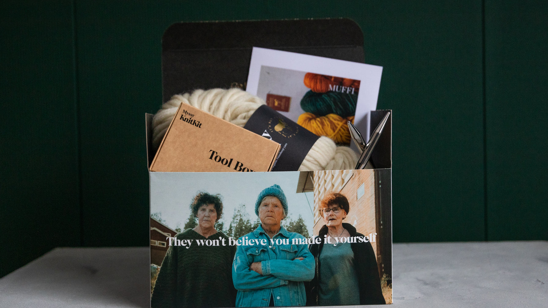 Mitä Myssy KnitKit -neulontapaketti sisältää?