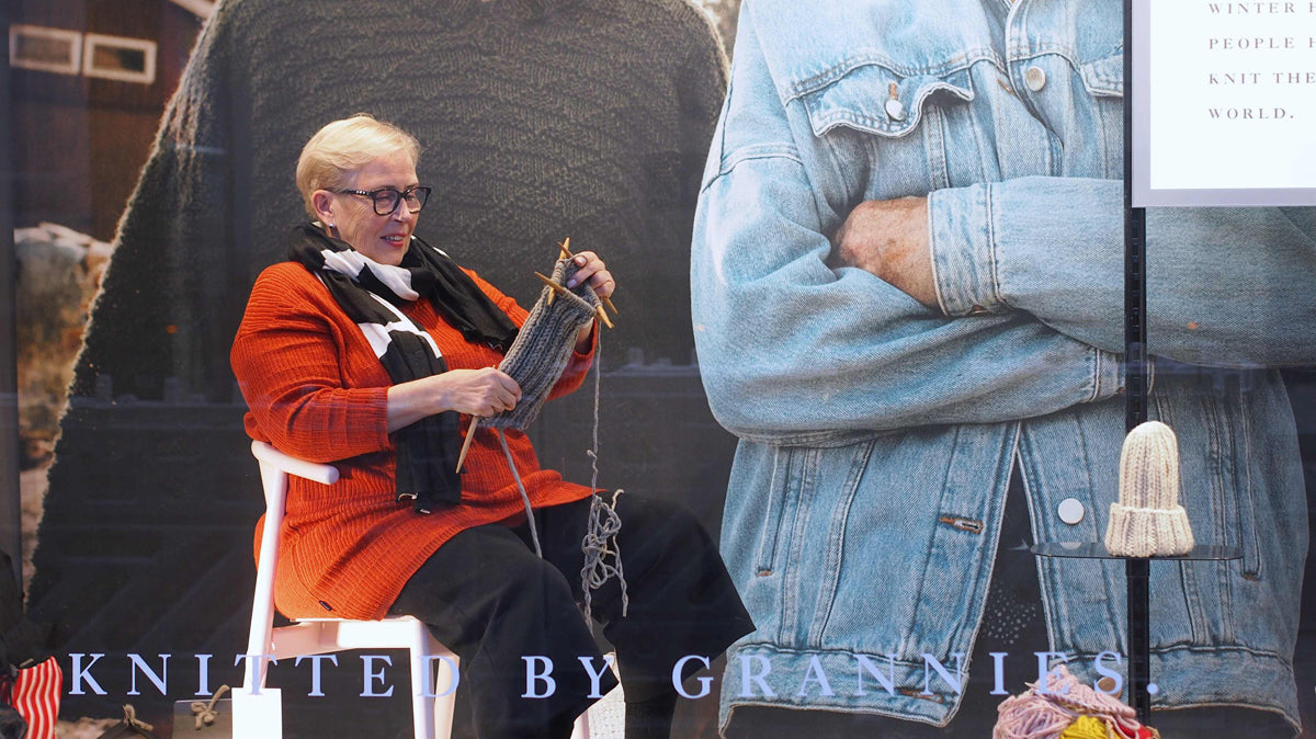 Myssymummot Sokoksen näyteikkunassa pe 12.11.