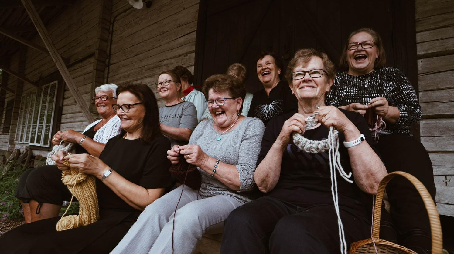 Missä on Mummon paikka ja mikä on sen palkka?