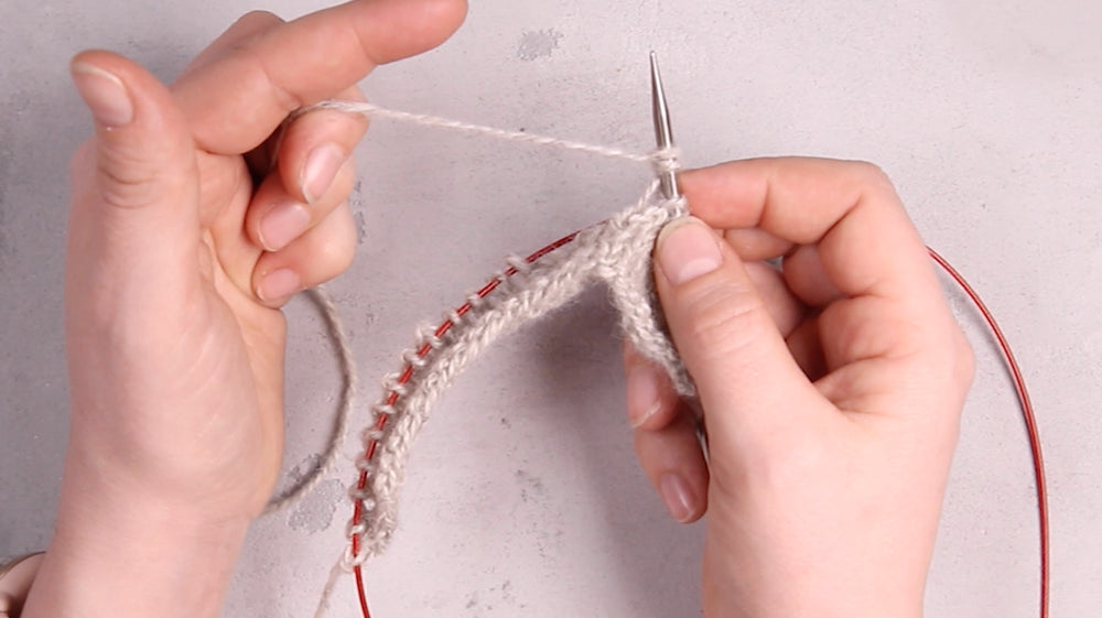 Silmukoiden lisääminen kerroksen keskellä