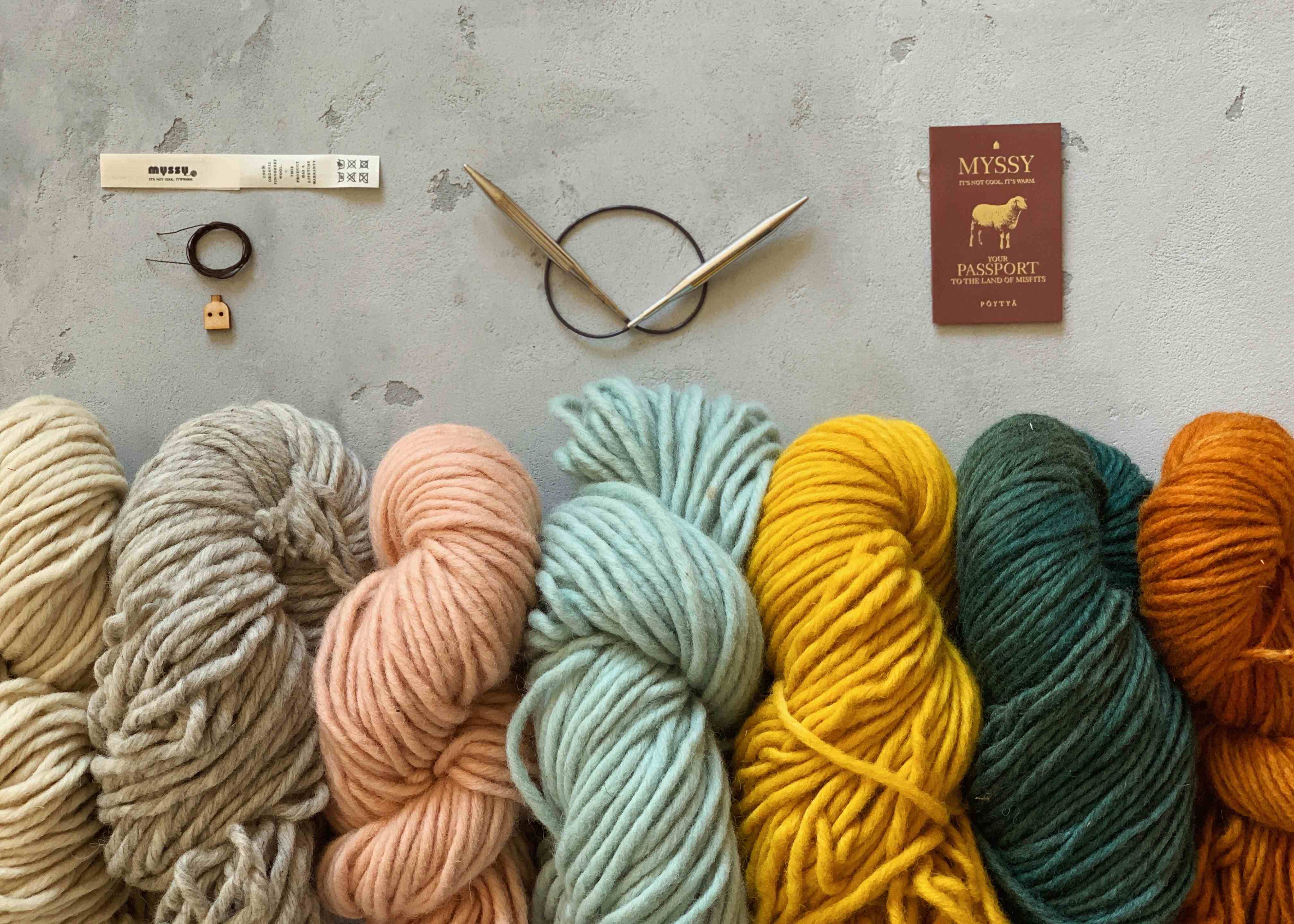 Myssy KnitKit-pakettien Loppuunmyynti alkaa tänään.