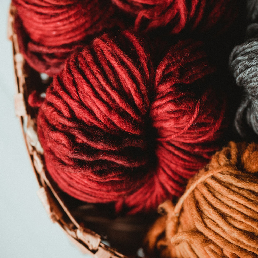 Käsinvärjätyt langat